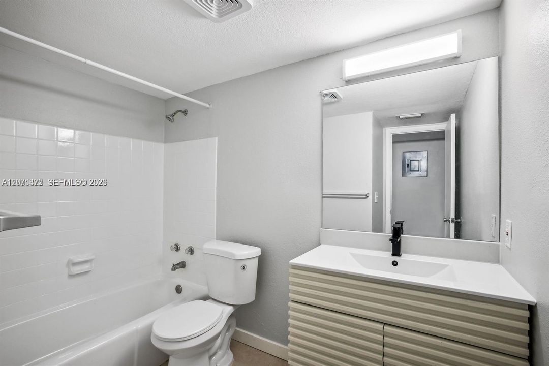 For Sale: $219,900 (3 beds, 2 baths, 1120 Square Feet)