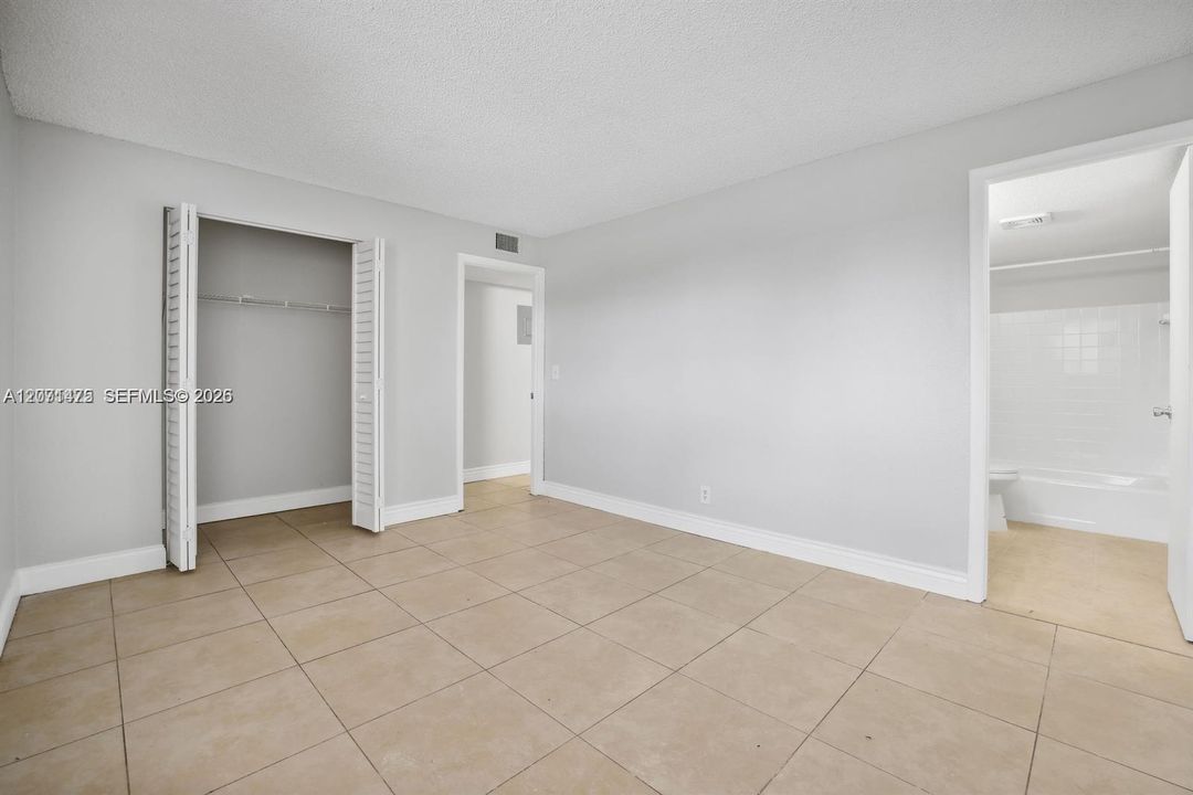 For Sale: $219,900 (3 beds, 2 baths, 1120 Square Feet)
