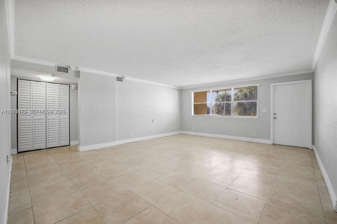 For Sale: $219,900 (3 beds, 2 baths, 1120 Square Feet)