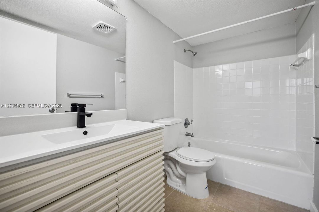 For Sale: $219,900 (3 beds, 2 baths, 1120 Square Feet)