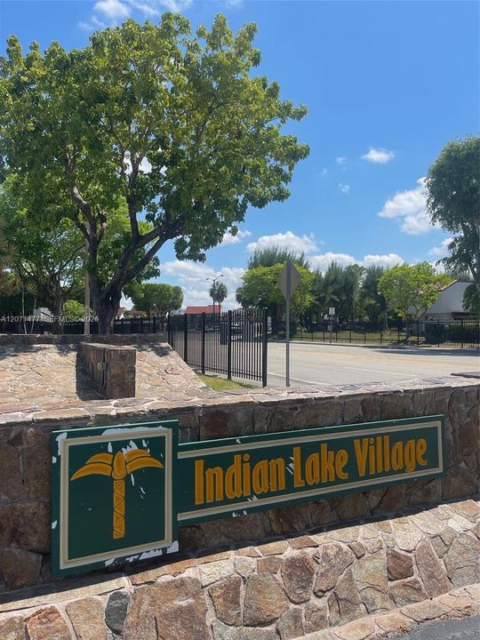 For Rent: $2,150 (1 beds, 1 baths, 898 Square Feet)