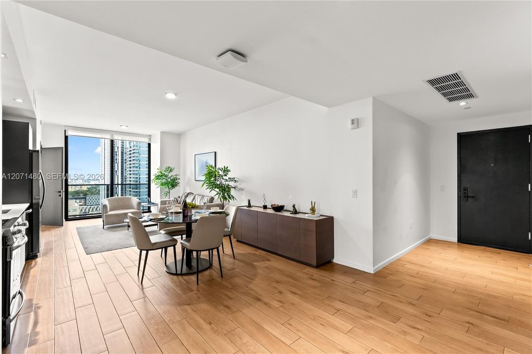 For Sale: $1,225,000 (3 beds, 3 baths, 1135 Square Feet)