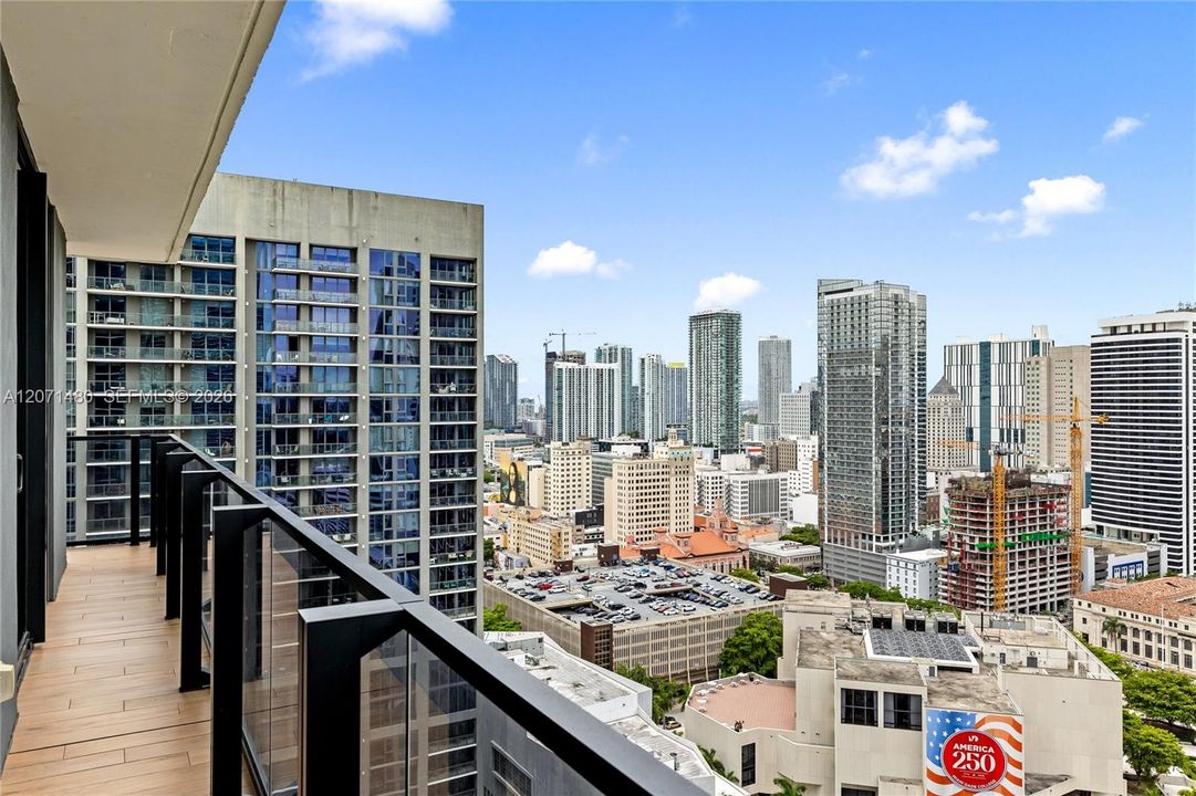 For Sale: $1,225,000 (3 beds, 3 baths, 1135 Square Feet)