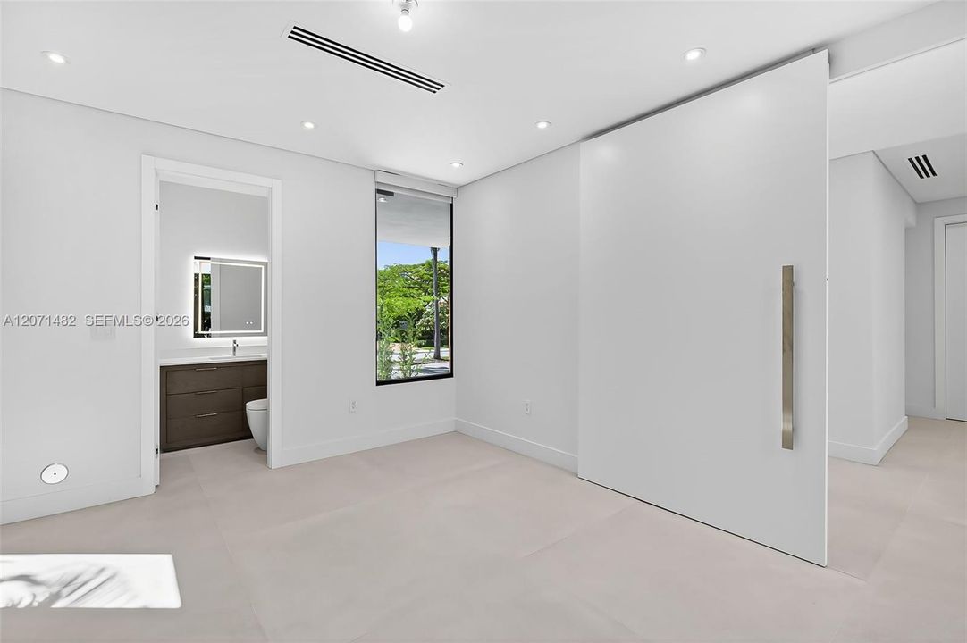 En Venta: $6,450,000 (4 camas, 5 baños, 3949 Pies cuadrados)