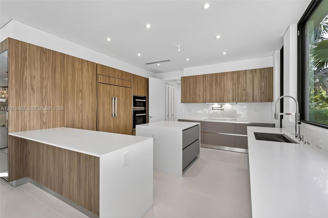 En Venta: $6,450,000 (4 camas, 5 baños, 3949 Pies cuadrados)