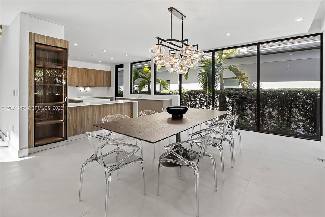 En Venta: $6,450,000 (4 camas, 5 baños, 3949 Pies cuadrados)
