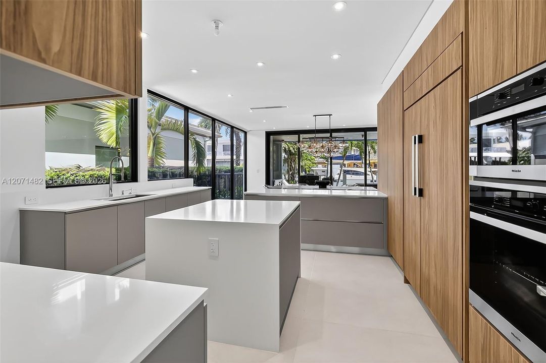 En Venta: $6,450,000 (4 camas, 5 baños, 3949 Pies cuadrados)
