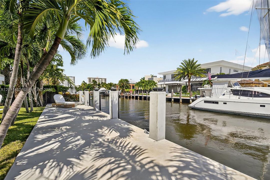 En Venta: $6,450,000 (4 camas, 5 baños, 3949 Pies cuadrados)