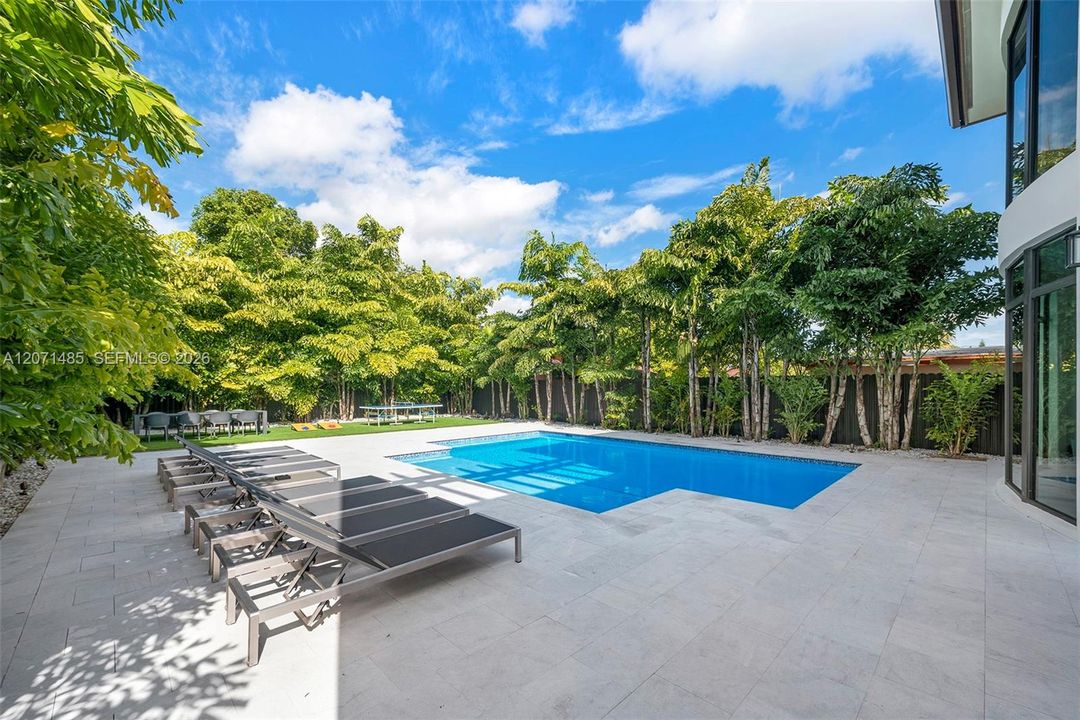 For Sale: $2,300,000 (5 beds, 3 baths, 2954 Square Feet)