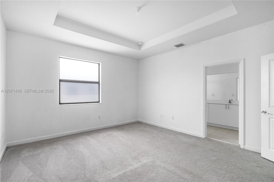 For Sale: $499,000 (3 beds, 2 baths, 1827 Square Feet)