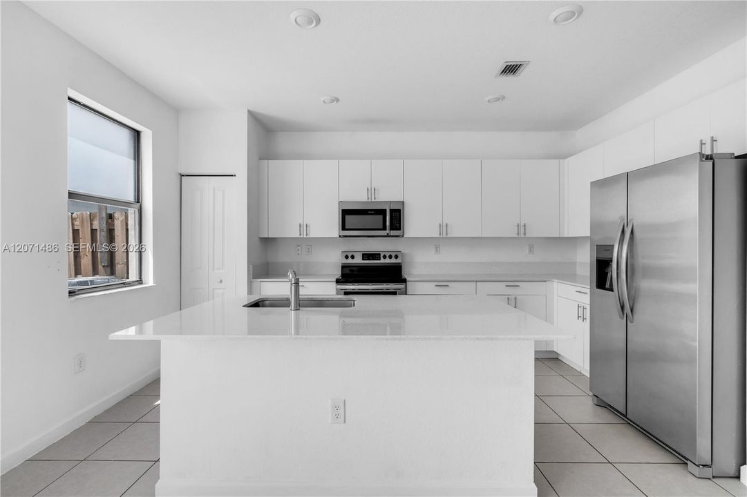 For Sale: $499,000 (3 beds, 2 baths, 1827 Square Feet)