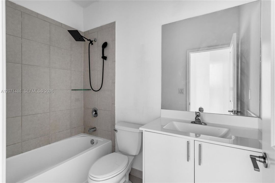 For Sale: $499,000 (3 beds, 2 baths, 1827 Square Feet)