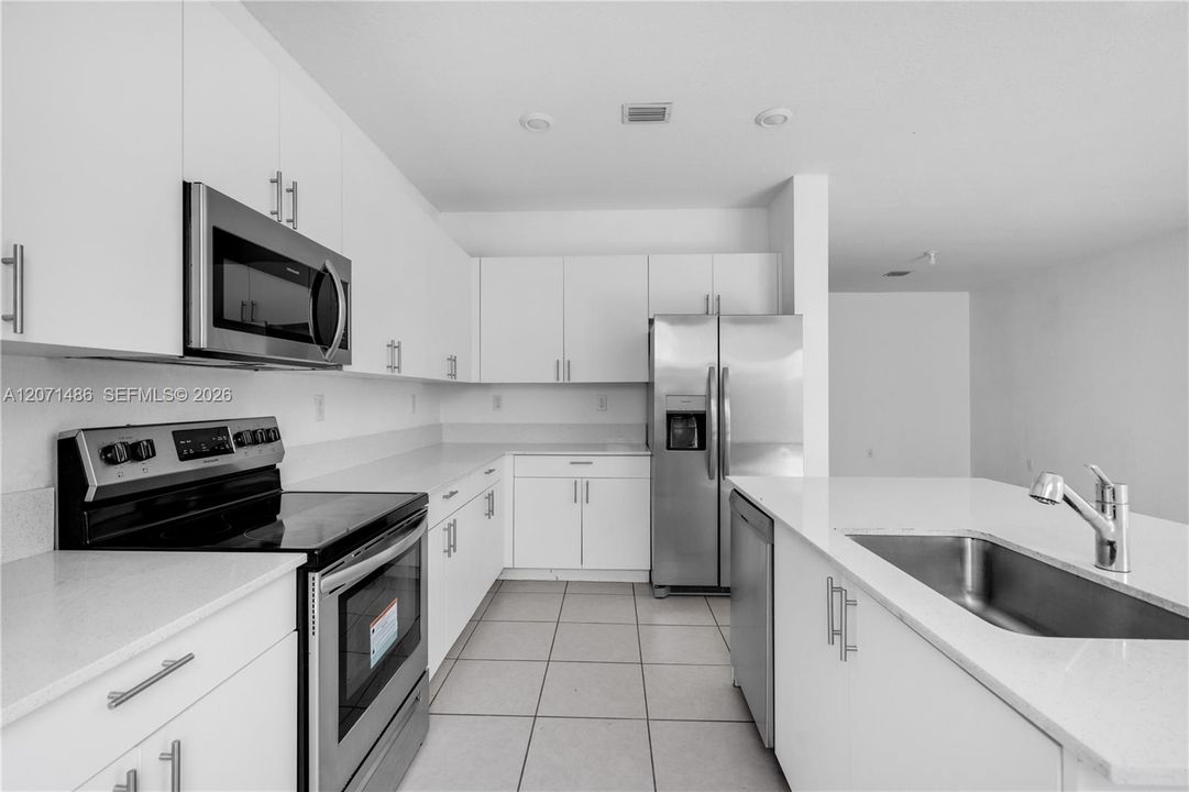 For Sale: $499,000 (3 beds, 2 baths, 1827 Square Feet)