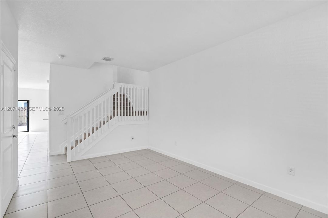 For Sale: $499,000 (3 beds, 2 baths, 1827 Square Feet)