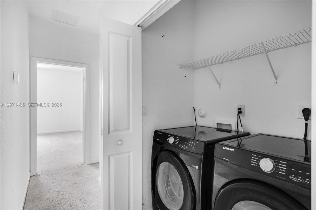 For Sale: $499,000 (3 beds, 2 baths, 1827 Square Feet)