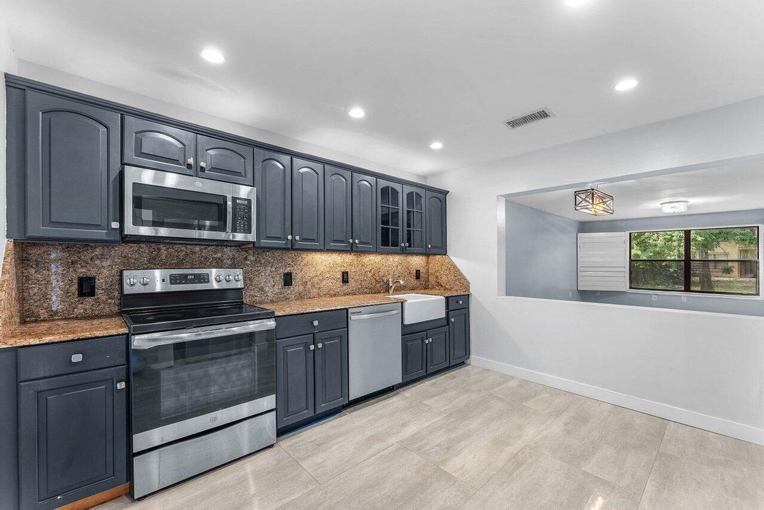 009-13095BelhavenCourt-5-Wellington-FL-3