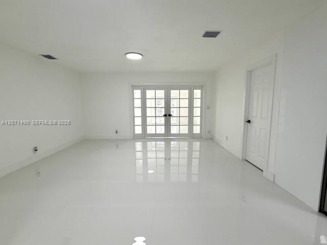 For Sale: $729,000 (6 beds, 3 baths, 2318 Square Feet)