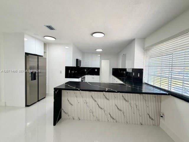 For Sale: $729,000 (6 beds, 3 baths, 2318 Square Feet)