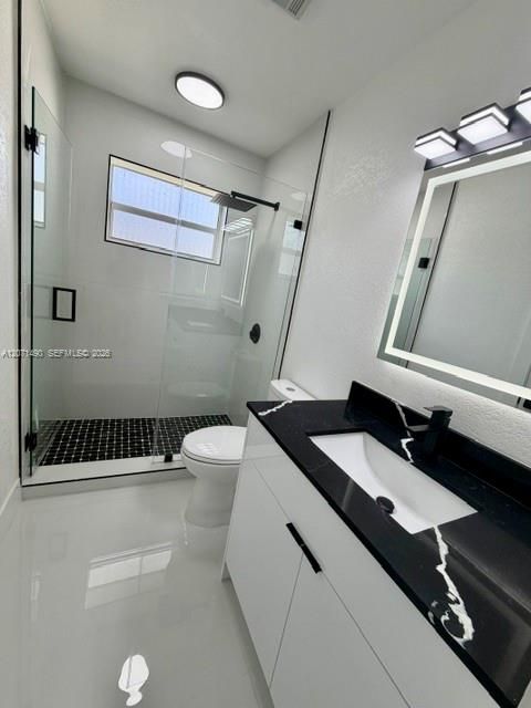 For Sale: $729,000 (6 beds, 3 baths, 2318 Square Feet)