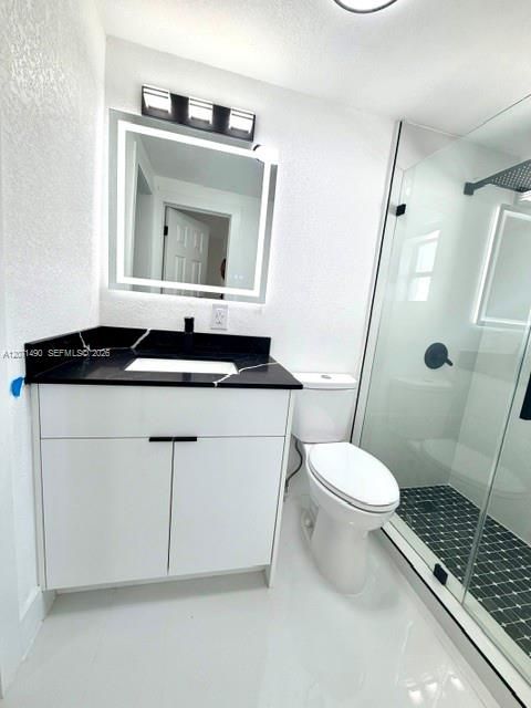 For Sale: $729,000 (6 beds, 3 baths, 2318 Square Feet)