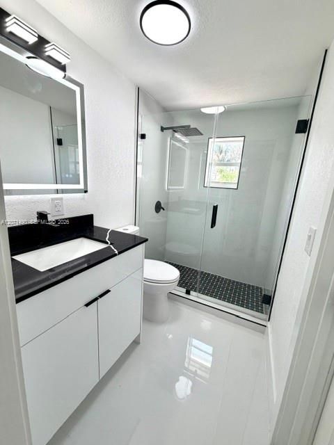 For Sale: $729,000 (6 beds, 3 baths, 2318 Square Feet)