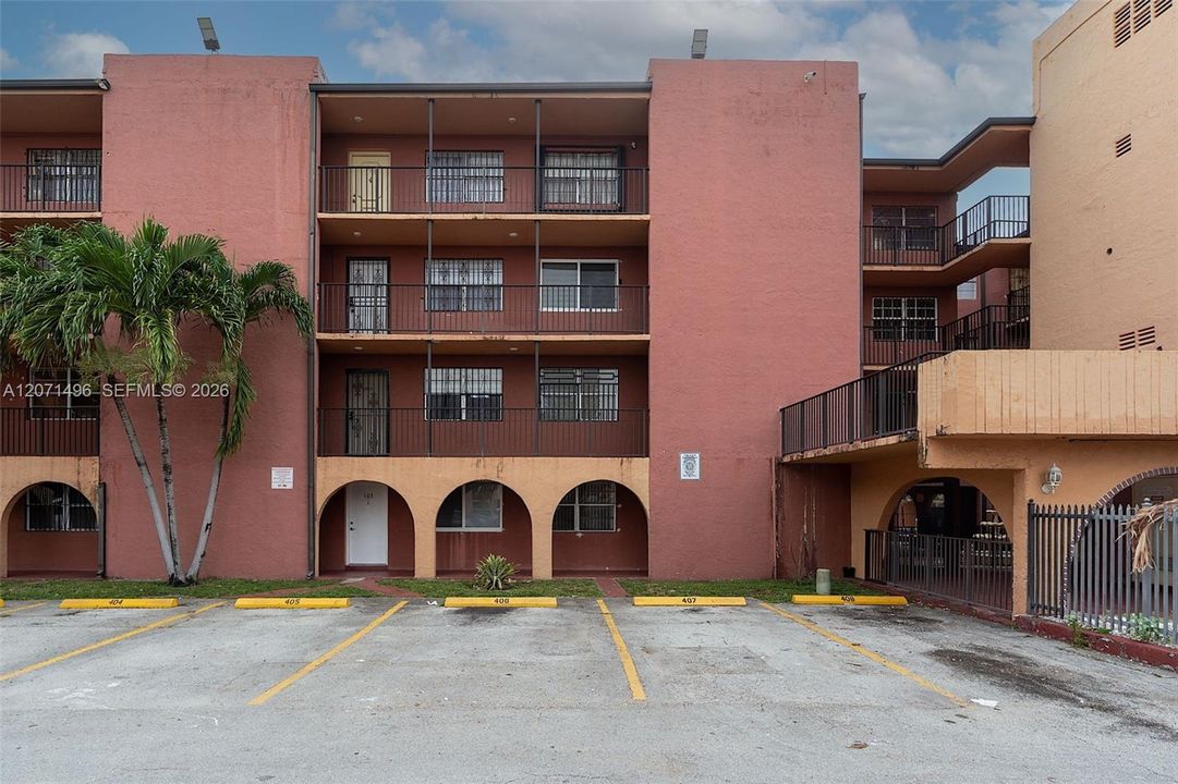 For Rent: $2,100 (2 beds, 1 baths, 760 Square Feet)