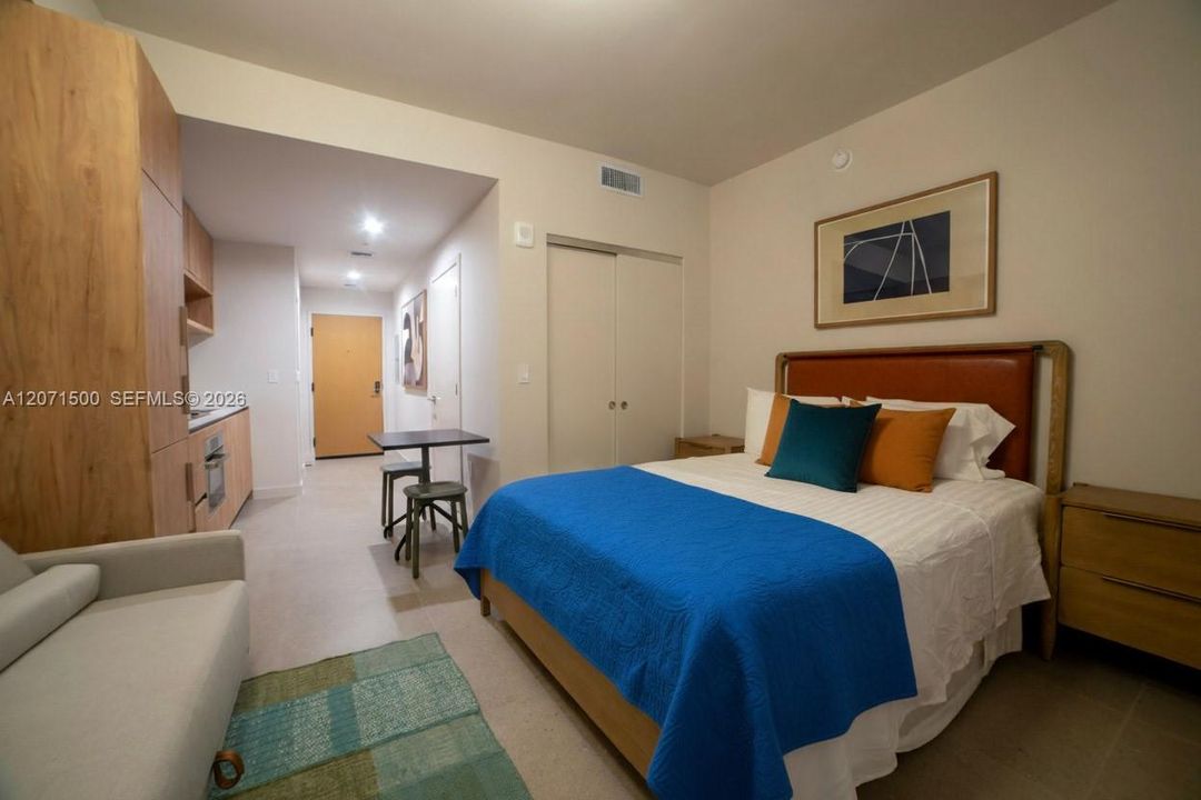 For Sale: $425,000 (0 beds, 1 baths, 430 Square Feet)