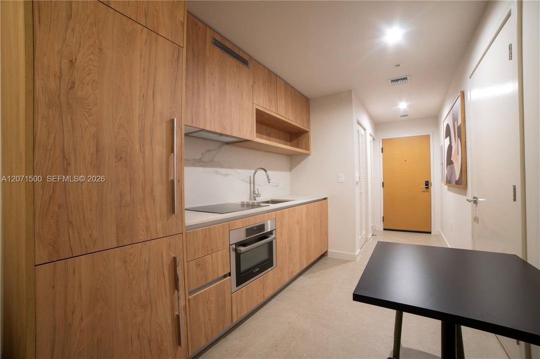 For Sale: $425,000 (0 beds, 1 baths, 430 Square Feet)
