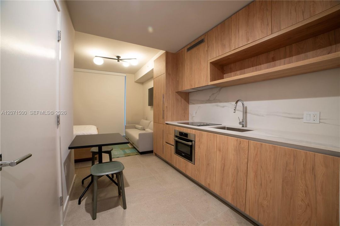 For Sale: $425,000 (0 beds, 1 baths, 430 Square Feet)