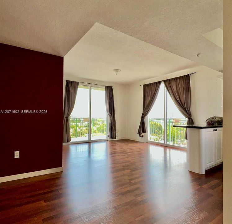 For Rent: $2,280 (1 beds, 1 baths, 665 Square Feet)