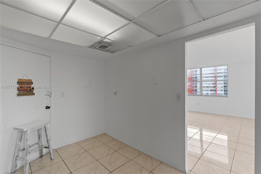 For Sale: $240,000 (2 beds, 2 baths, 1140 Square Feet)