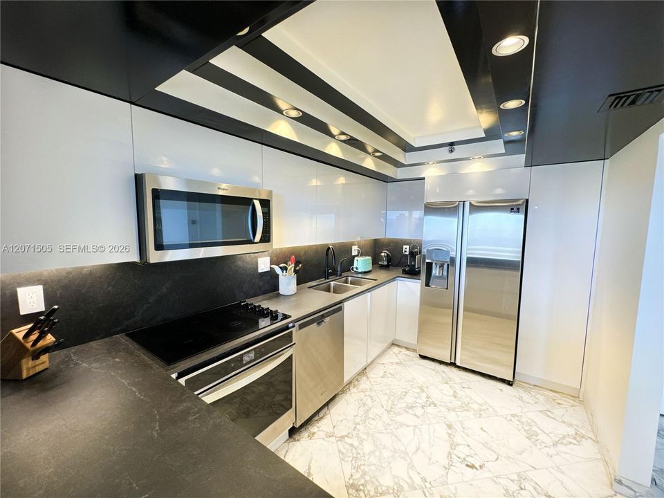 В аренду: $4,500 (2 спален, 3 ванн, 1521 Квадратных фут)