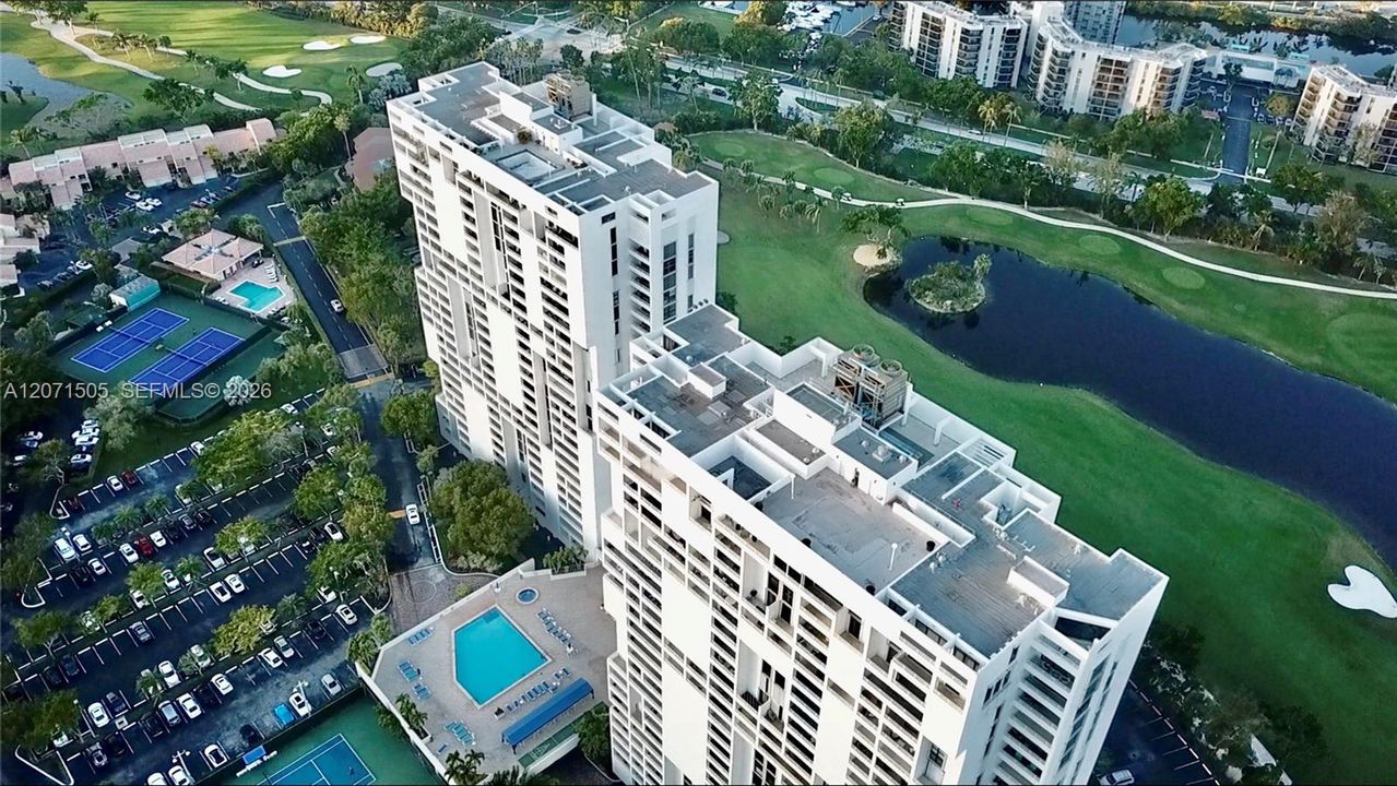 В аренду: $4,500 (2 спален, 3 ванн, 1521 Квадратных фут)