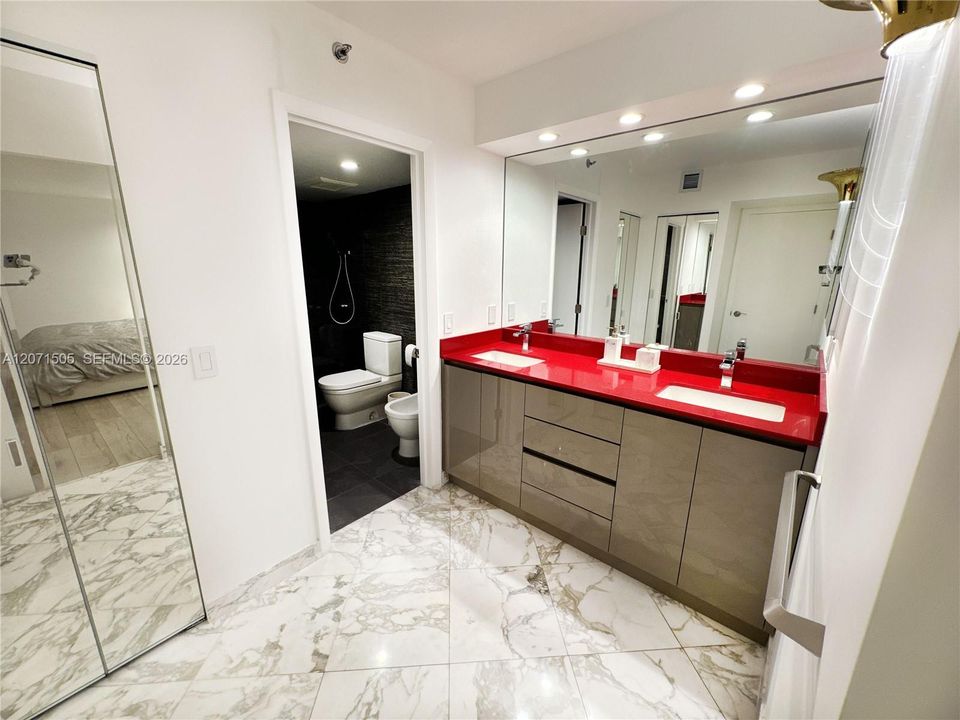 В аренду: $4,500 (2 спален, 3 ванн, 1521 Квадратных фут)