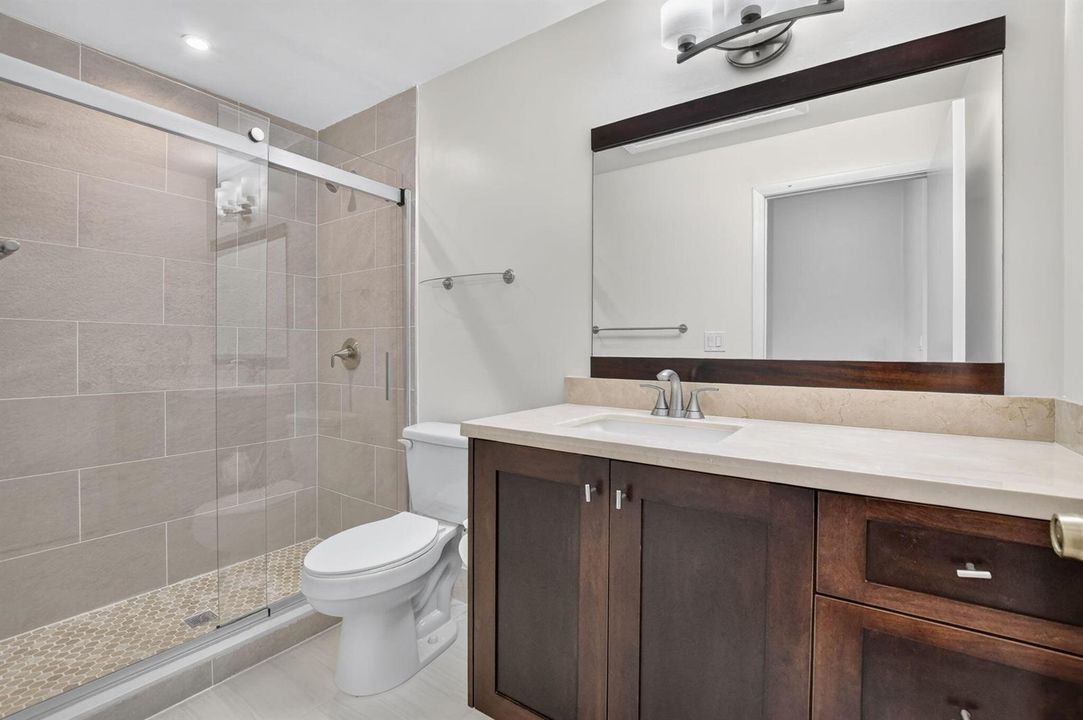 2nd Bathroom