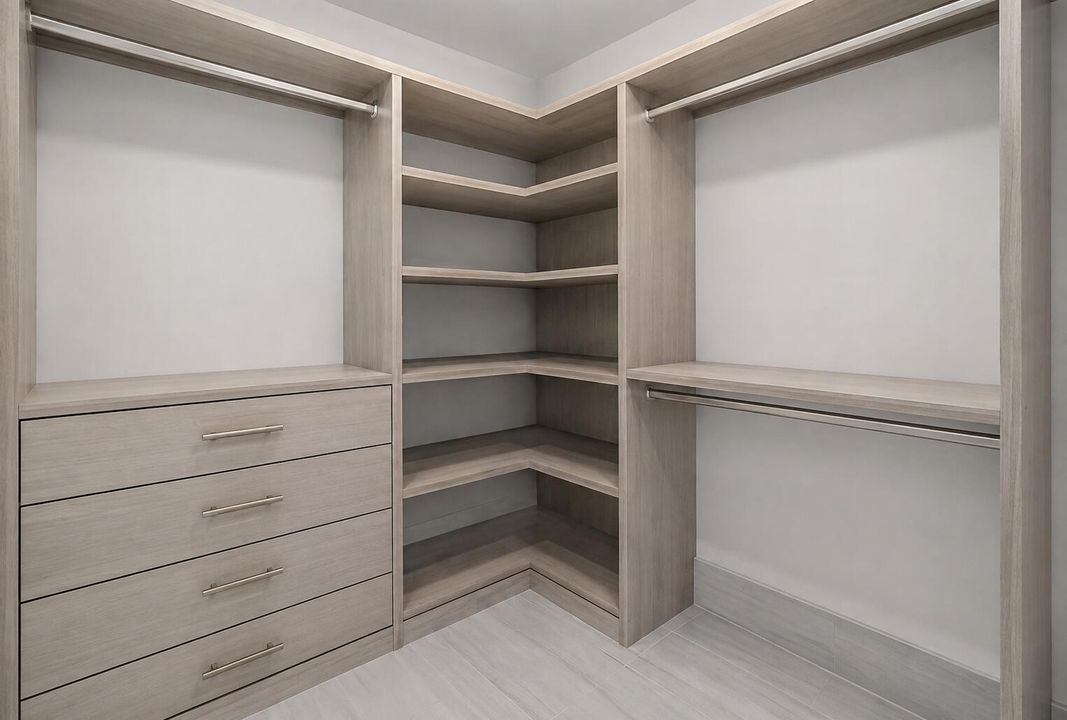 Walk in Closet