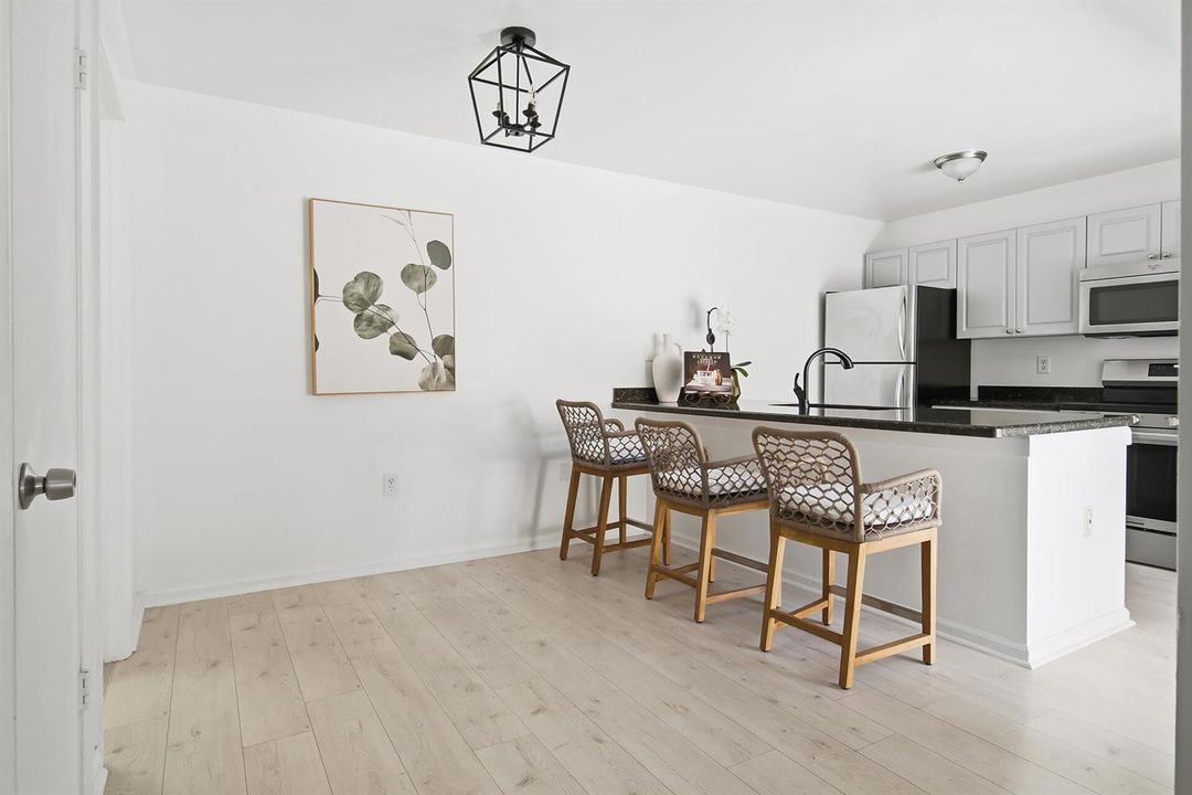 7224-72ND-WAY-33407-007