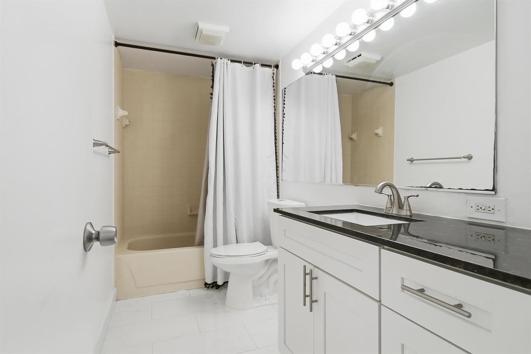 7224-72ND-WAY-33407-030