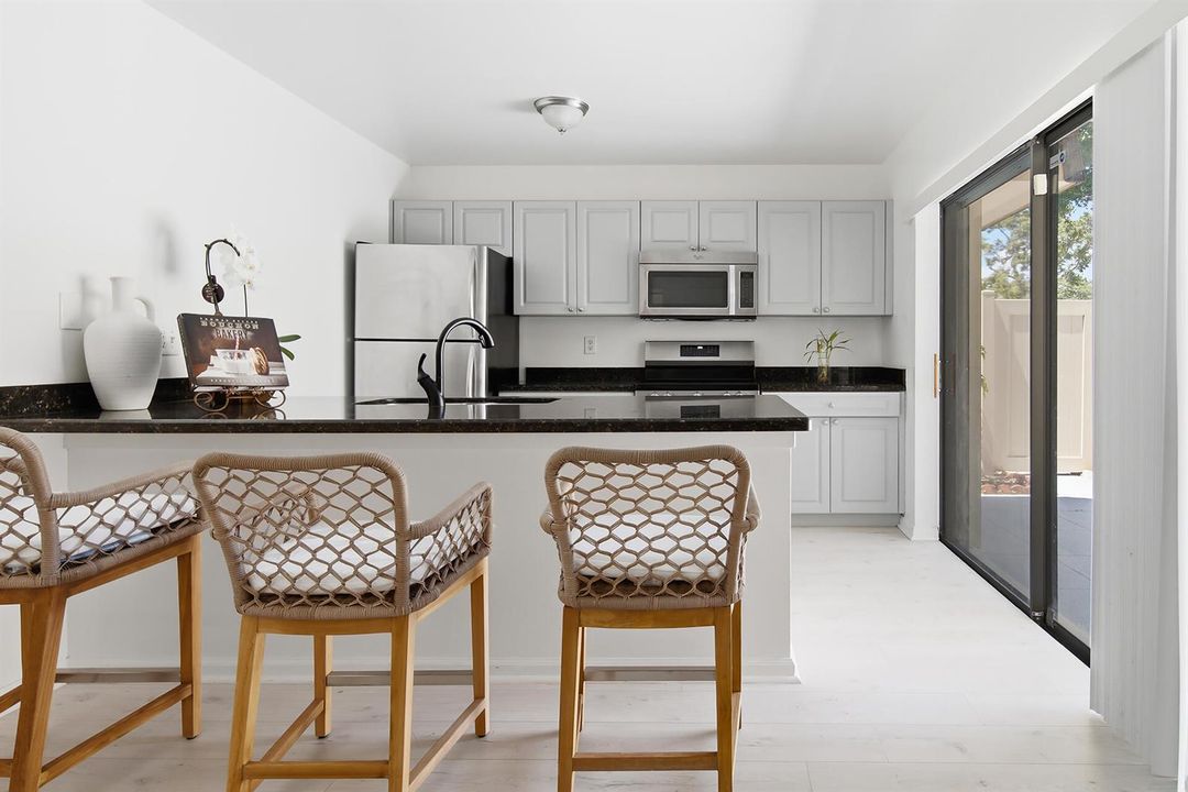 7224-72ND-WAY-33407-008