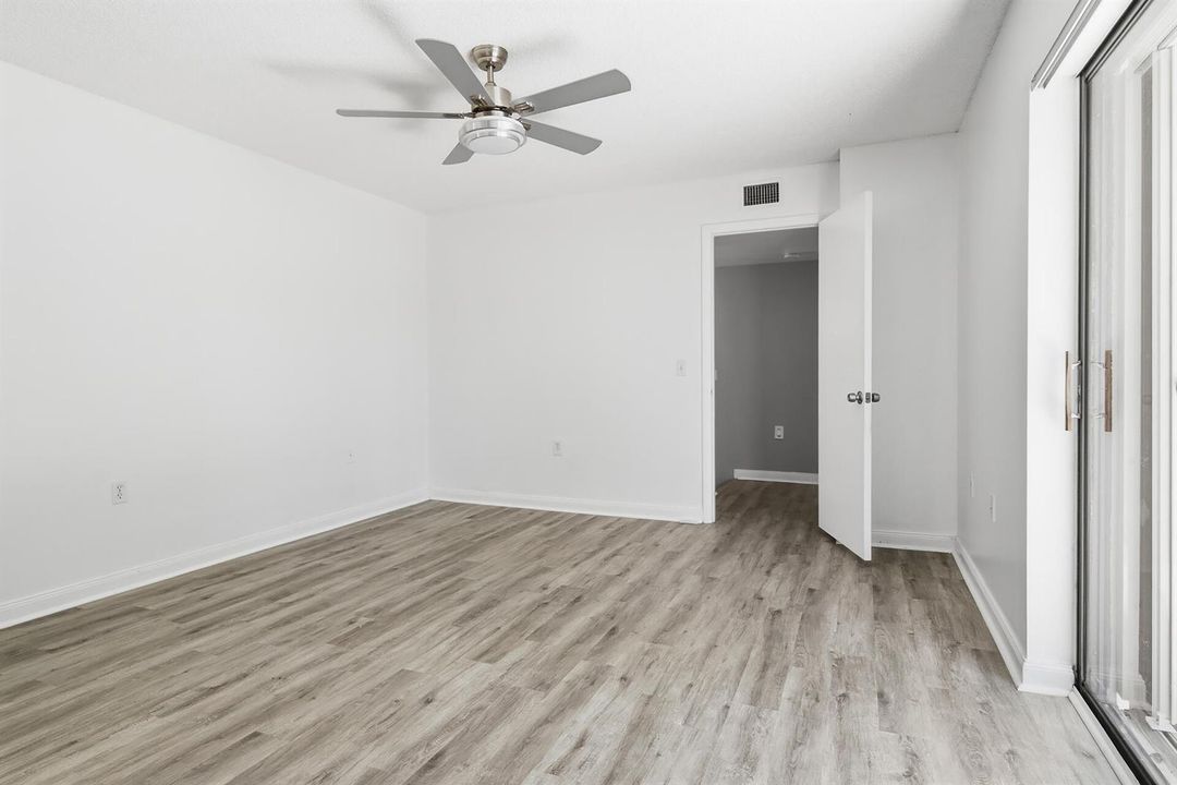 7224-72ND-WAY-33407-021