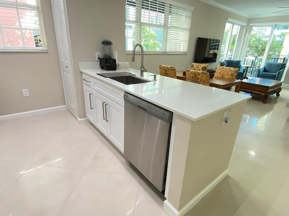 Astor Kitchen Island Oversize Sink