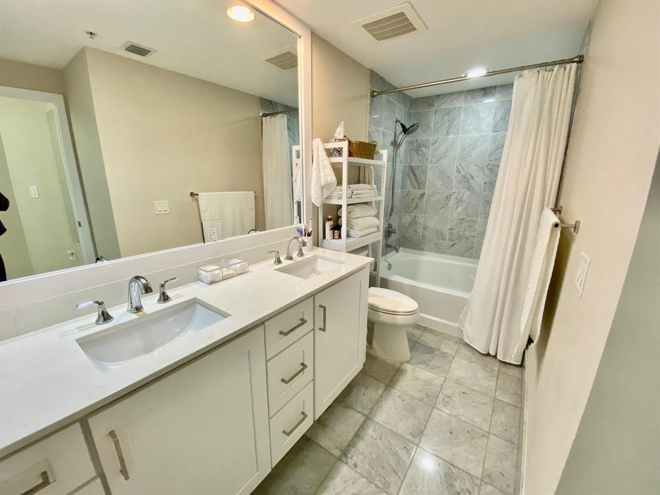 Astor Bathroom