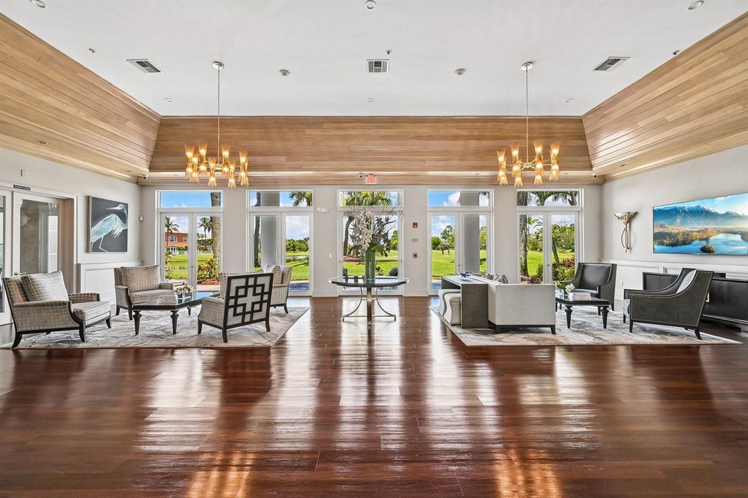 69-web-or-mls-Westmont Dr-0908-907