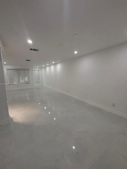 En Renta: $4,950 (4 camas, 3 baños, 3766 Pies cuadrados)