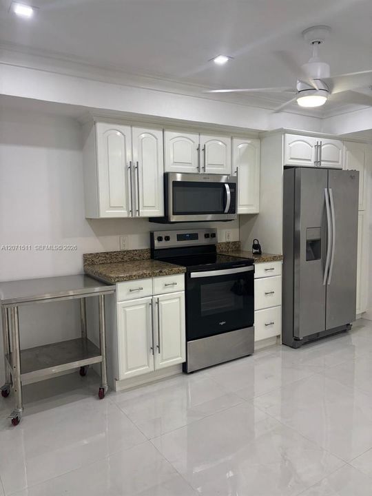 En Renta: $4,950 (4 camas, 3 baños, 3766 Pies cuadrados)