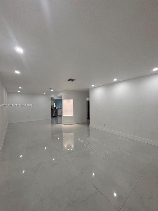 En Renta: $4,950 (4 camas, 3 baños, 3766 Pies cuadrados)