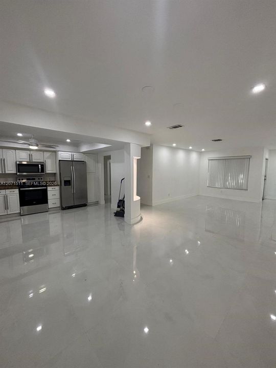 En Renta: $4,950 (4 camas, 3 baños, 3766 Pies cuadrados)