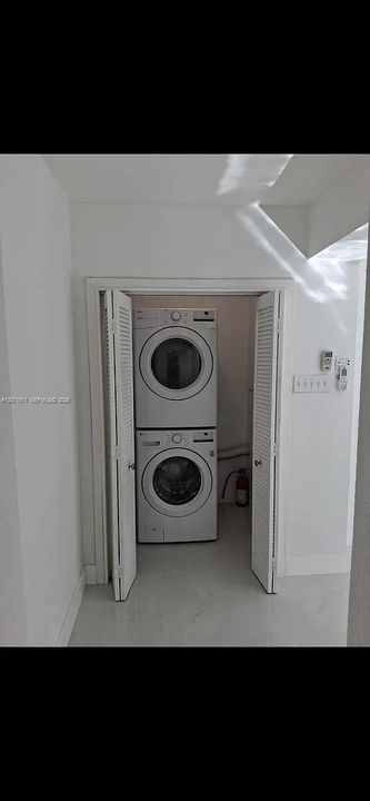 For Rent: $4,950 (4 beds, 3 baths, 3766 Square Feet)