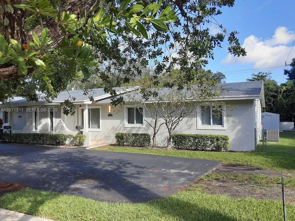 For Rent: $4,950 (4 beds, 3 baths, 3766 Square Feet)