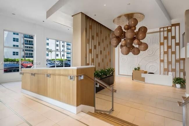 For Rent: $2,422 (1 beds, 1 baths, 767 Square Feet)